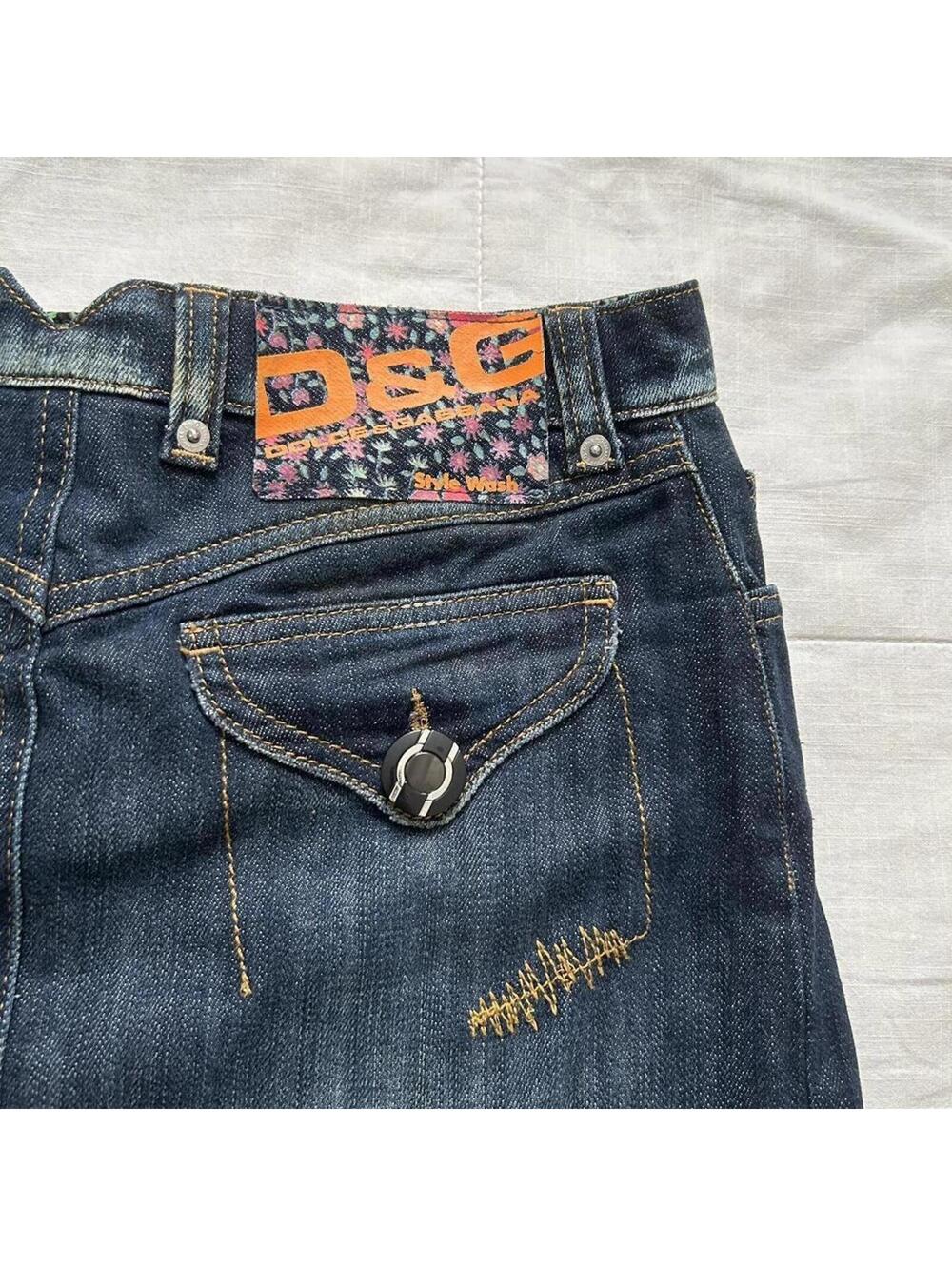 Dolce & Gabbana Dark Wash Denim Pencil Skirt Floral Patch Size S Japan - Picture 2 of 8